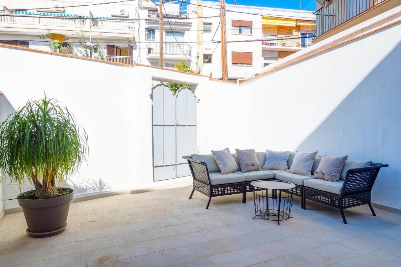 Camelot Apartment By Hello Homes Sitges Exterior photo